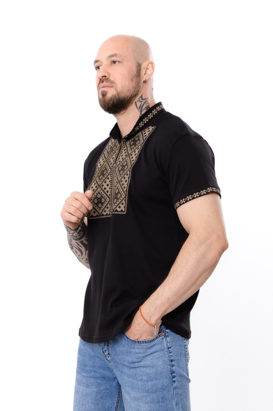 Вишиванка чоловіча з коротким рукавом